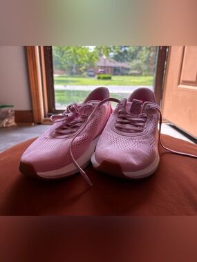 Light Pink Women's Running Sneakers - Breathable Comfort